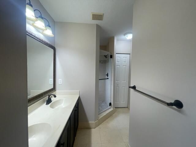 Foto del edificio - 6092 Eaton St