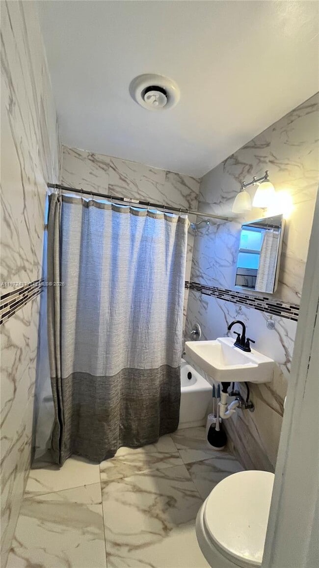 Building Photo - 1020 Indiana Ave