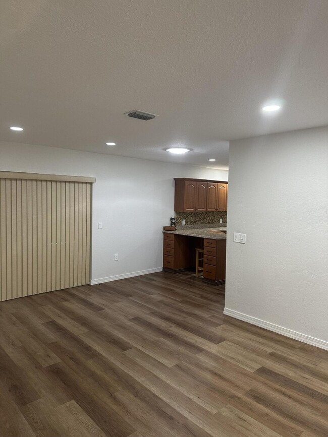 Building Photo - For Rent. Timber Pines 2 Bedroom, 2 Bathro...