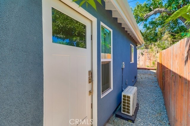 Building Photo - 672 Cypress Ave