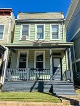 Building Photo - 2104 W Cary St