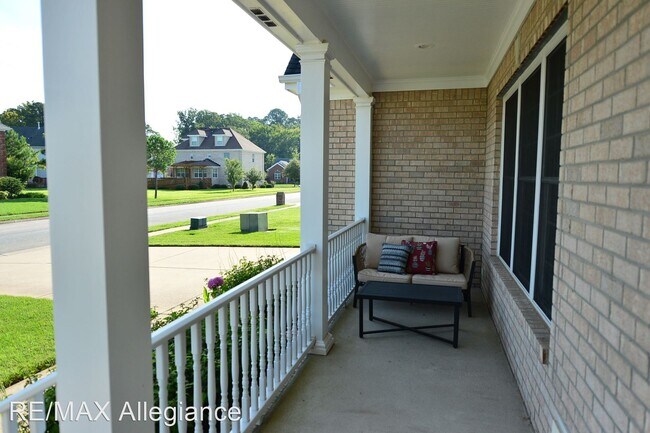 Building Photo - 4 br, 3.5 bath House - 1509 VANCE CIRCLE