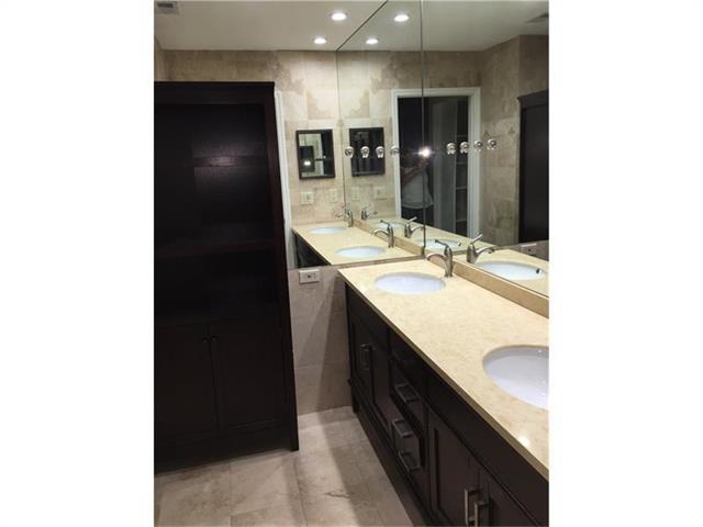 Building Photo - 3355 Emerald Oaks Dr