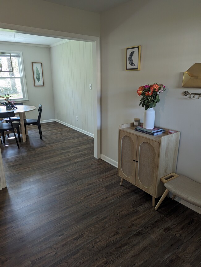 Foto del edificio - 3320 Sandpiper Ln