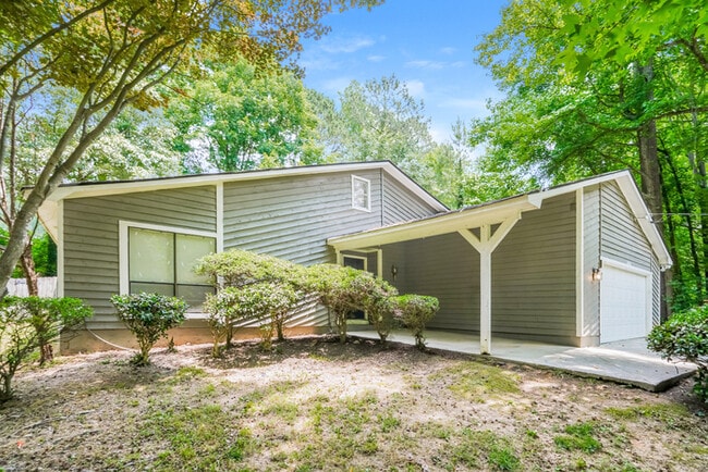 Building Photo - 2472 Hewatt Rd