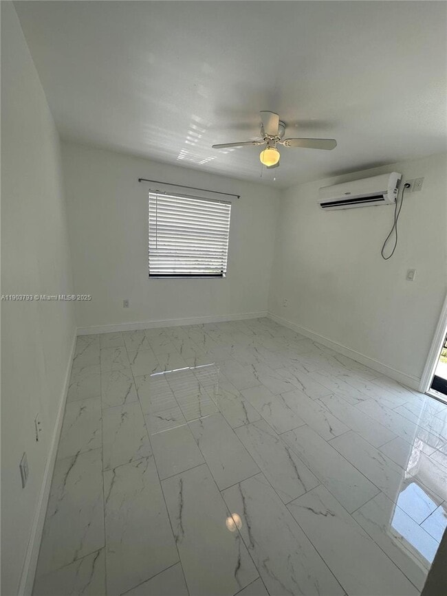 Foto del edificio - 6054 SW 133rd Pl