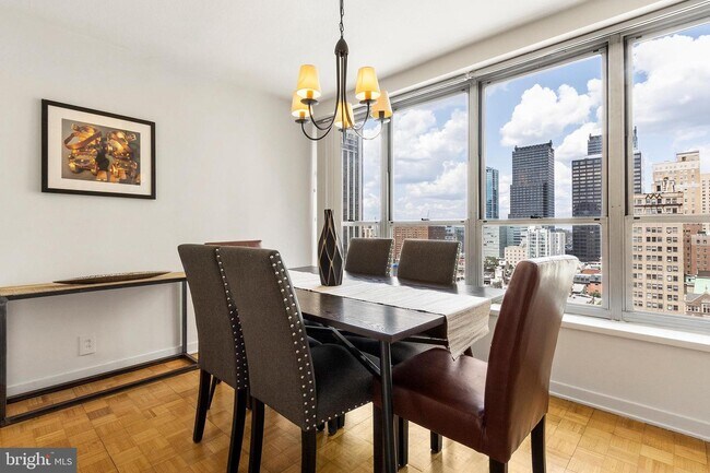 Foto del edificio - 224-30 W Rittenhouse Square