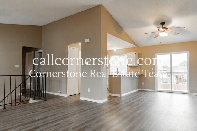 Photo - 2570 Clarendon Dr House