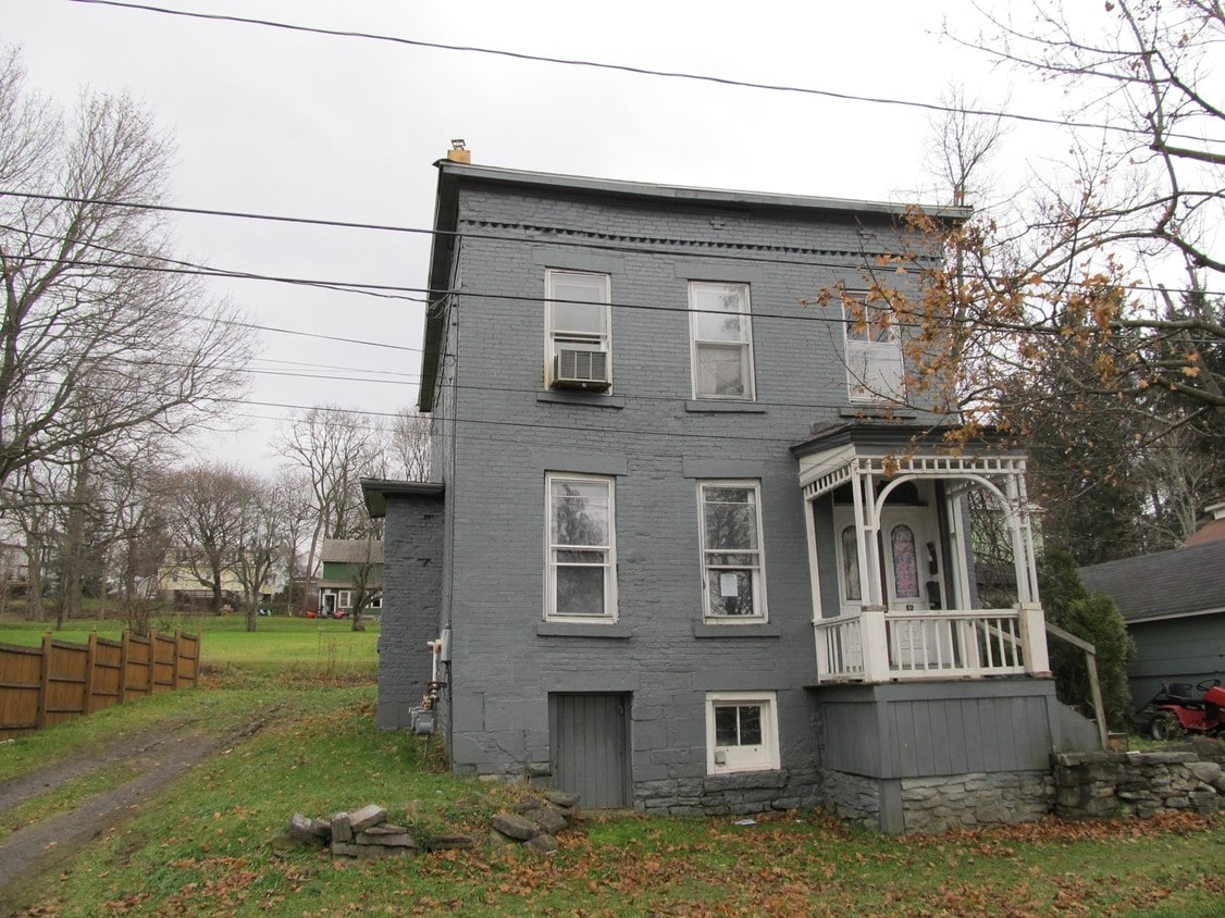 Primary Photo - 12 Prospect St