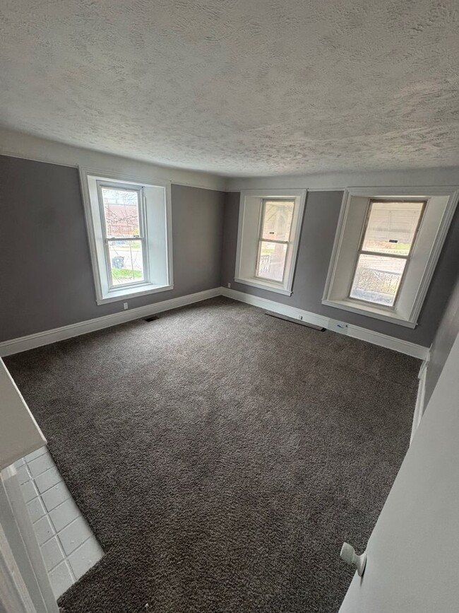 Foto del edificio - 11526 Woodland Ave