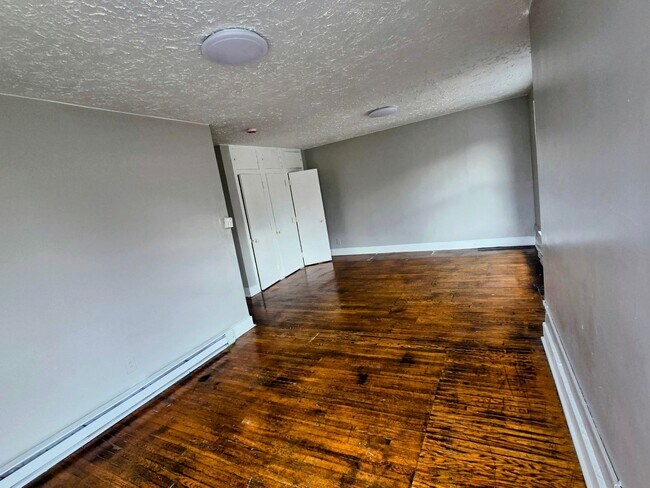 Foto del edificio - 102 N. 8th Street