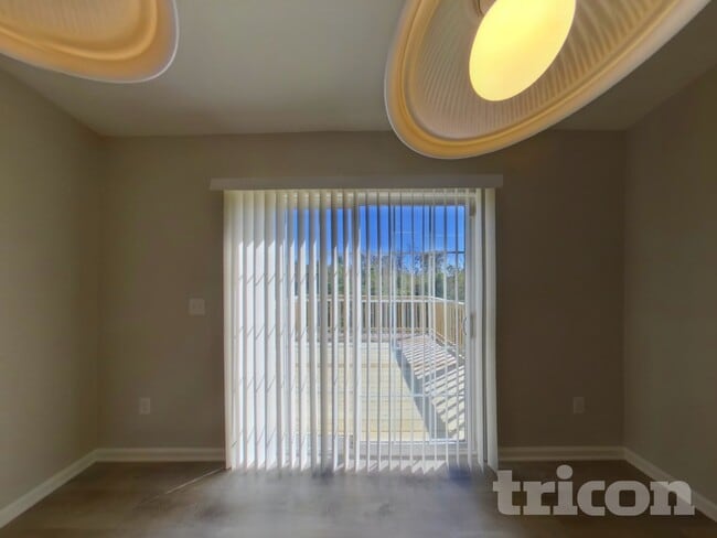 Building Photo - 427 Lynnell Way