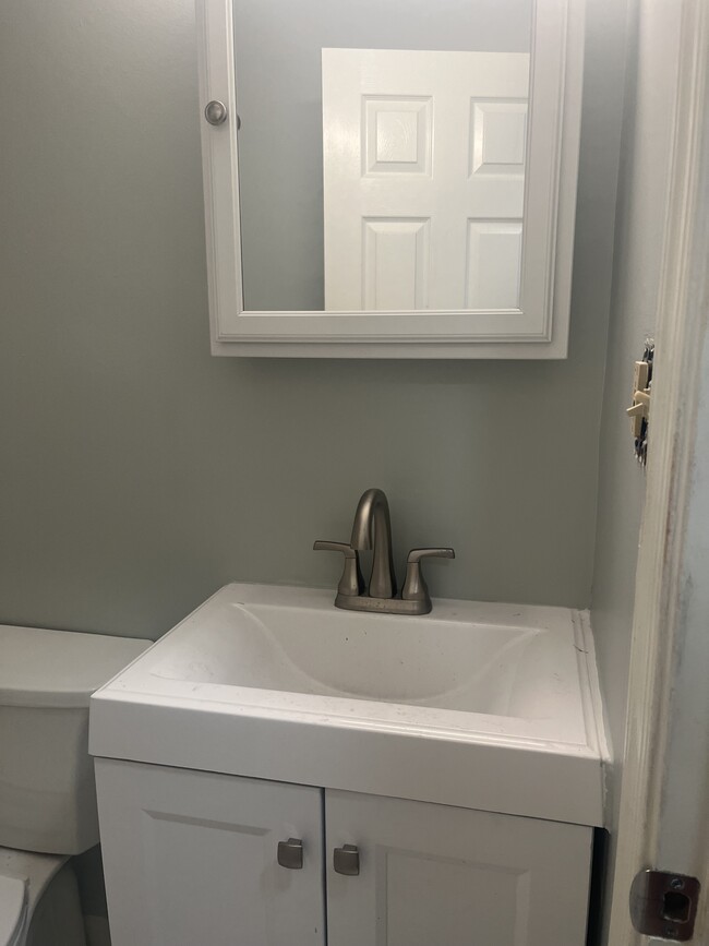 bathroom - 2720 St Paul St