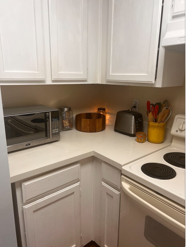 Building Photo - 8625 E Belleview Pl