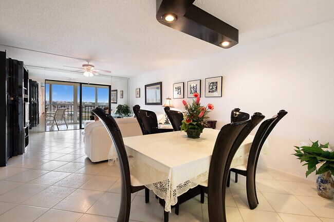 Building Photo - 7310  Ashford Place 803 Delray Beach Fl 33446