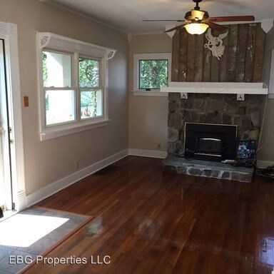Foto del edificio - 3 br, 1 bath House - 28 Elm Lane