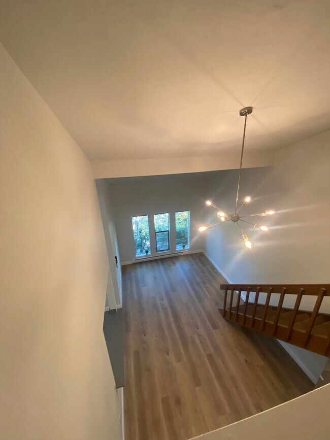 Foto del edificio - Capitol Crest