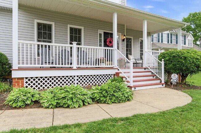 Foto del edificio - Updated 4 Bedroom + Office Home in Rivers Bend with 2-Car Garage – $3,000/mo