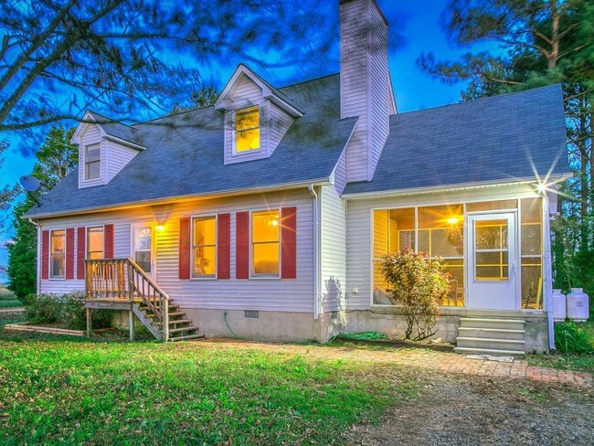 Foto del edificio - 16659 Saint Jeromes Neck Rd