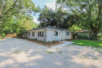Building Photo - 1757 Skinner Ave