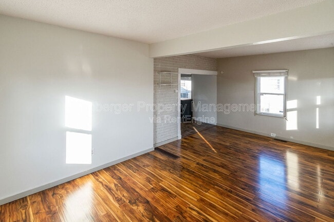 Foto del edificio - 707 E Providence Ave