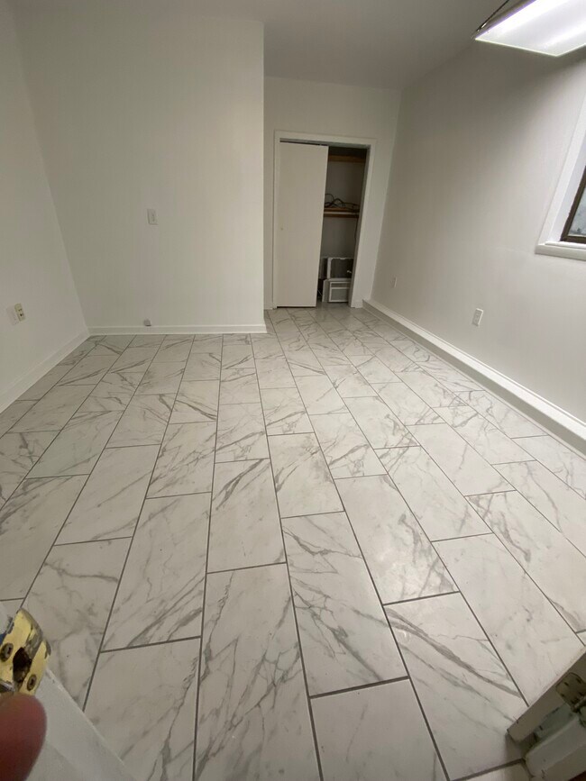 Foto del edificio - 925 Hunting Ridge Rd