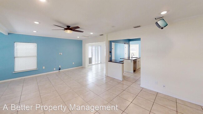 Foto del edificio - 3 br, 2 bath House - 4212 12th Ave