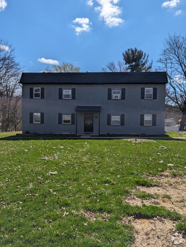 Building Photo - 1080 W Lincoln Hwy