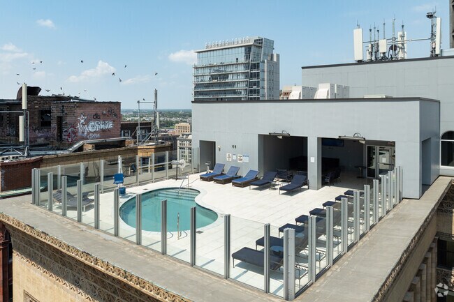 Piscina - Hotel Saint Louis Apartments
