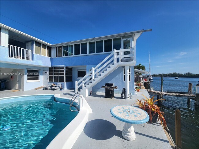 Foto del edificio - 2106 N Ocean Dr