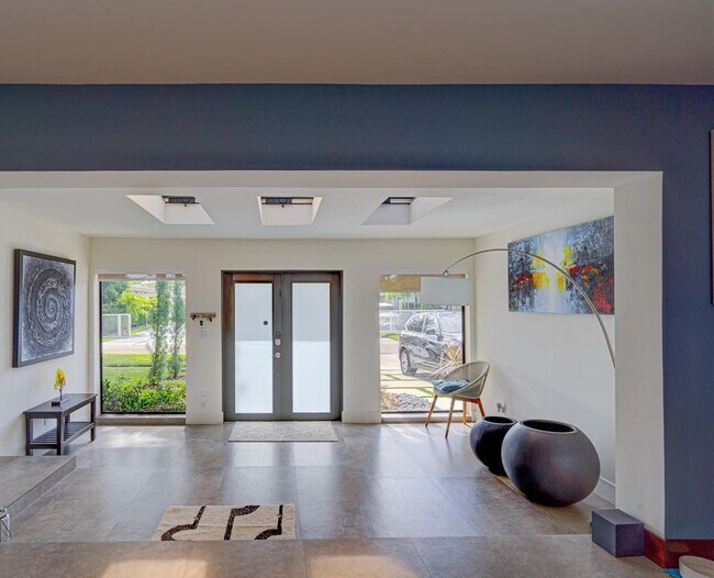 Foto del edificio - 2305 Magnolia Dr