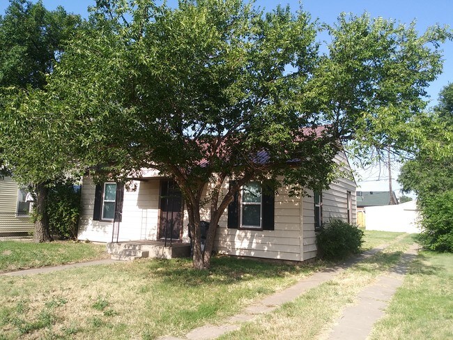 Building Photo - 3608 S Monroe St