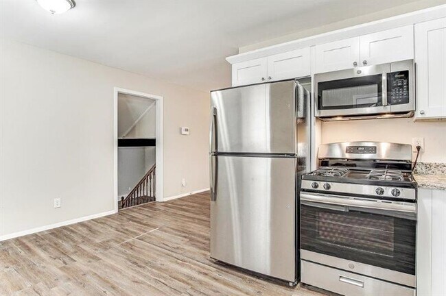 Foto del edificio - 1704 Pine Glen Cir