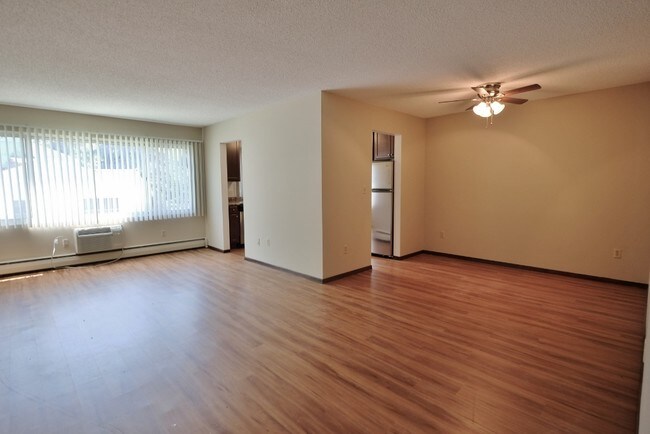 St. Clair Commons | 1504 photo'