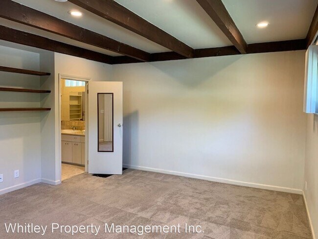 Building Photo - 2170 Carlmont Dr