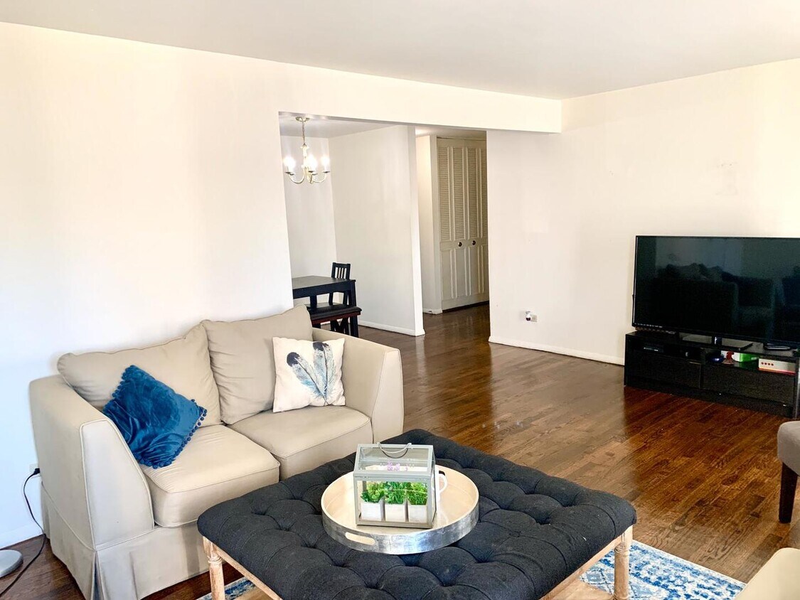 Foto principal - 9127 Stevenson Dr