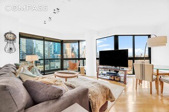 Building Photo - 200 E 61st St