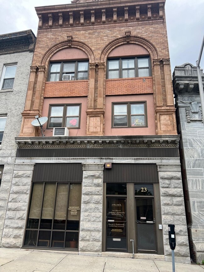 Building Photo - 23 W 8th St