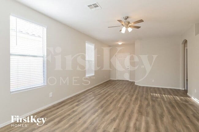 Foto del edificio - 1431 Red Sunset Ave