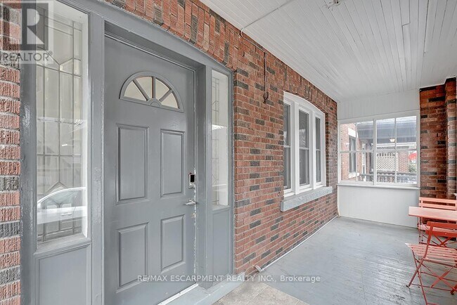 Building Photo - 38 Ashford Blvd