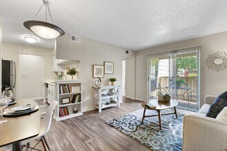 Creekwood Apartment Homes apartments — community photo - Creekwood Apartment Homes