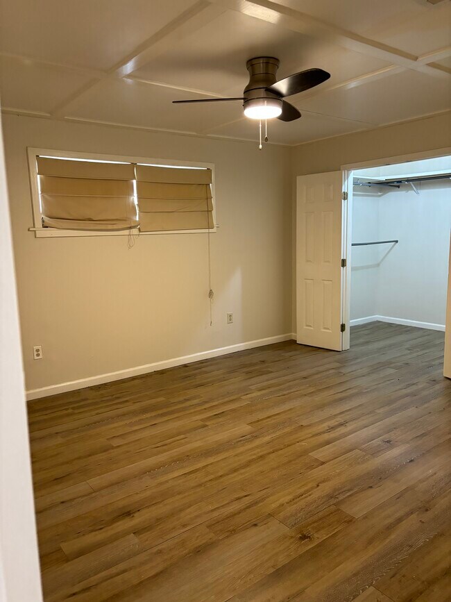 Foto del edificio - 5309 Vermillion Blvd