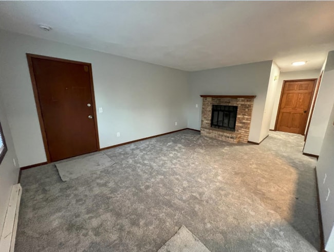 Building Photo - 2 S Wickham Ct