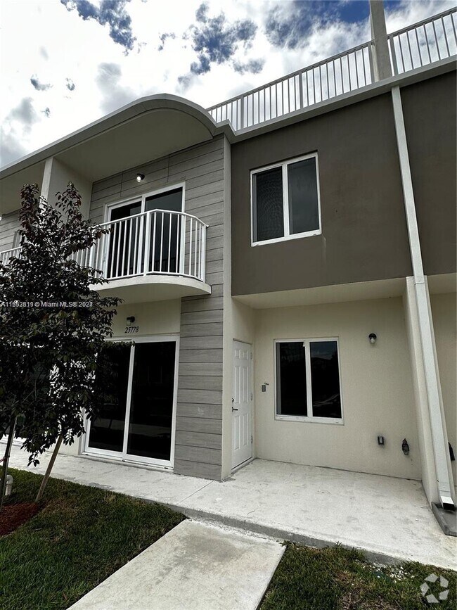 Tropical Fruit Groves Apartments for Rent Princeton, FL 6 Rentals