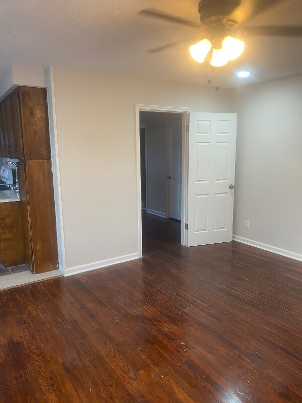 Foto del edificio - 1930 W Dallas St