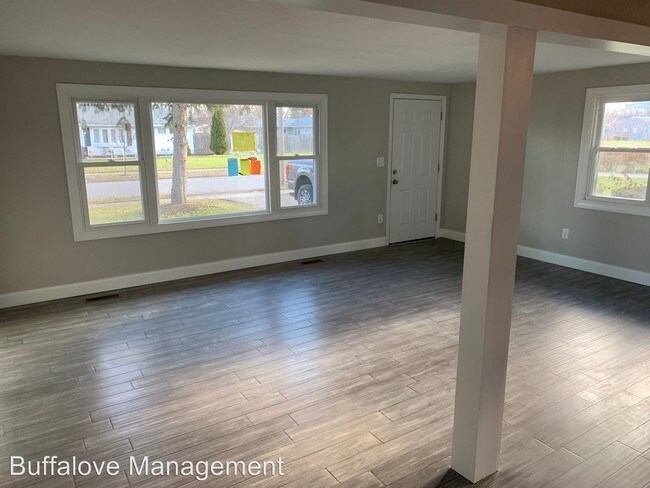 Building Photo - 3 br, 1.5 bath House - 196 Meadow Lea Drive