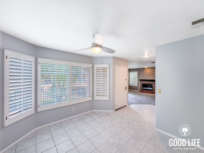 Foto del edificio - Spacious 2B/2BA Rancho Bernardo Condo with Balcony, W/D & Pool Access