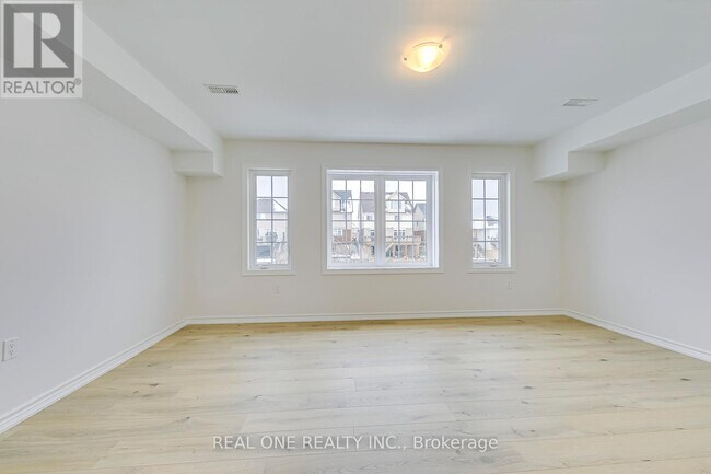 Photo du bâtiment - 85 Mullin Dr