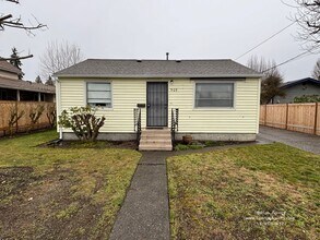 Building Photo - 509 16th St SW