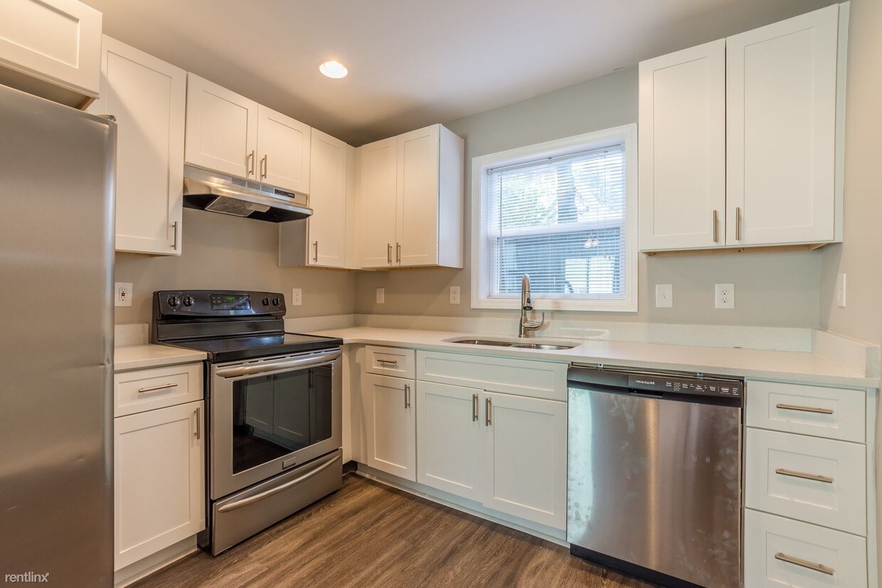 Primary Photo - 2 br, 1 bath Apartment - 1760 Memorial /1Bath